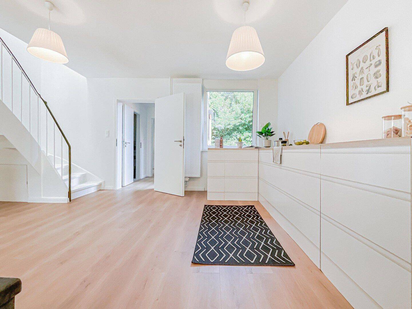 Familienfreundliches Reihenmittelhaus mit schönem Garten in Hamburg-Schnelsen – Hamburg – Vorschaubild 2