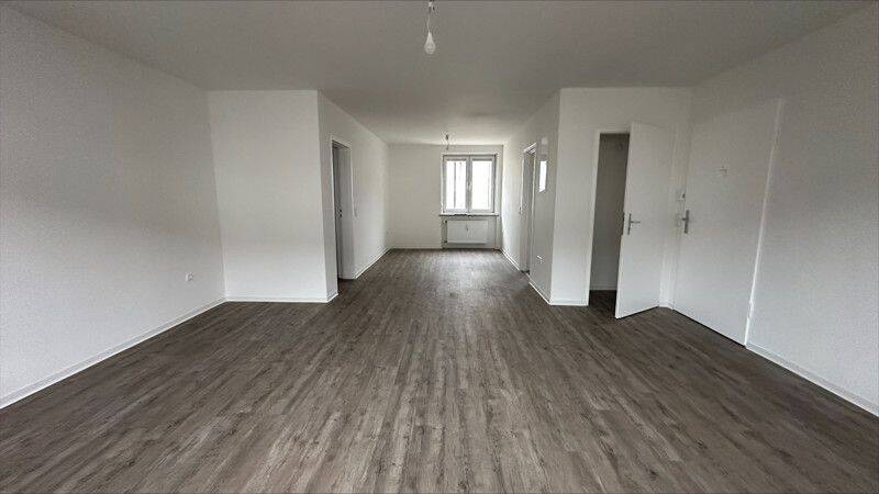 EG / 3 Zimmer (frisch saniert)