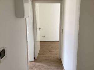Reinkommen und Wohlfühlen: individuelle 1,5-Zi.-Single-Wohnung, sofort anmietbar! – 23558 Lübeck – Vorschaubild 2