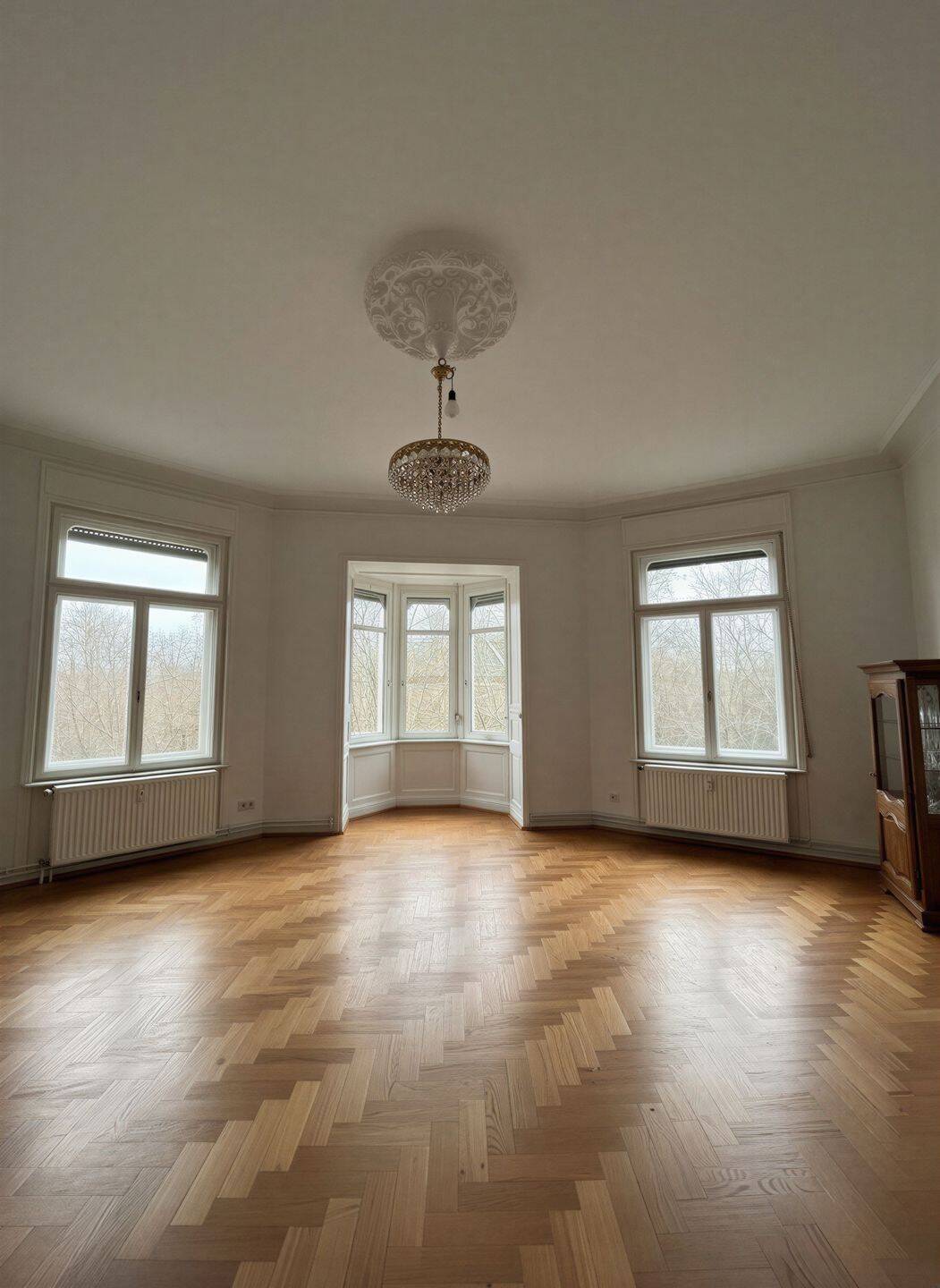 Repräsentatives Wohnen in Bestlage - Altbaujuwel am Kaiser-Friedrich-Ring – Wiesbaden – Vorschaubild 2