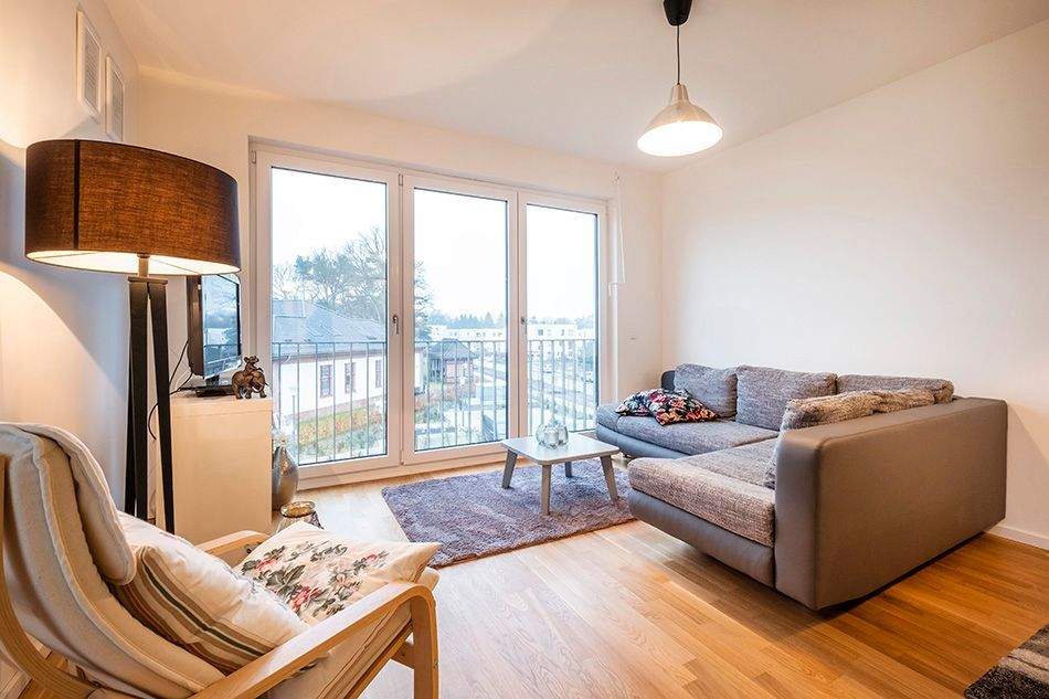 HAMBURG-LANGENHORN - KOMFORT-WOHNUNG, 2 ZIMMER, SÜD-BALKON, KELLERRAUM INKL. TG-STELLPLATZ – Hamburg – Vorschaubild 4