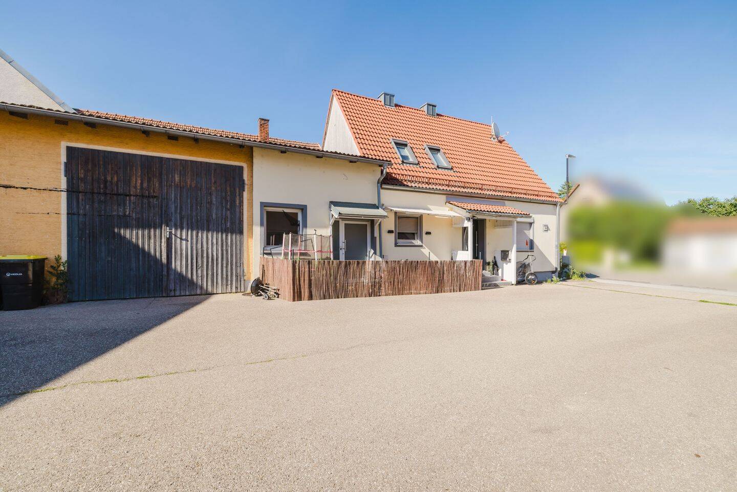 Zuhause mit Charakter, Platz für die Familie und Raum für Ihre Leidenschaften – Neuburg an der Donau – Vorschaubild 2