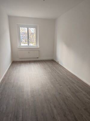 Gut geschnittene 3 Raum Wohnung mit Loggia – 4277 Leipzig – Vorschaubild 6