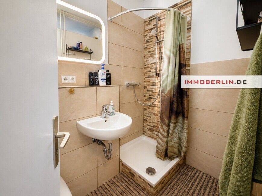 IMMOBERLIN.DE - Helle & stilvoll modernisierte Wohnung mit Südwestbalkon beim Fennsee – Berlin – Vorschaubild 4