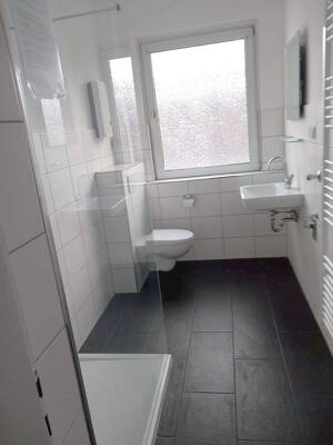 Helle 2,5 R.-Wohnung inkl. neuwertiger Einbauküche für max. 2 Personen – 46117 Oberhausen – Vorschaubild 8