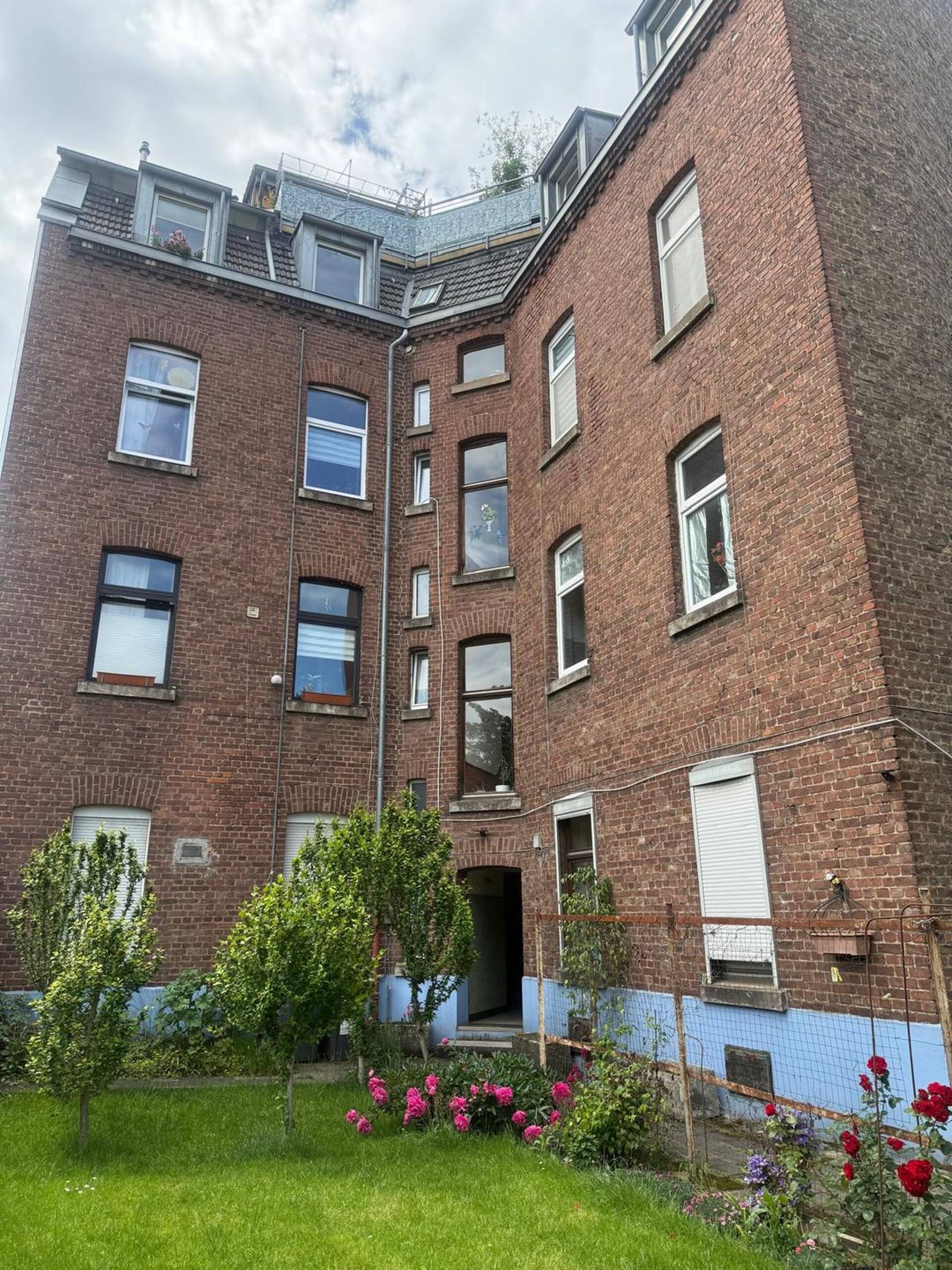 Mehrfamilienhaus in 50968 Köln mit 514 m² kaufen