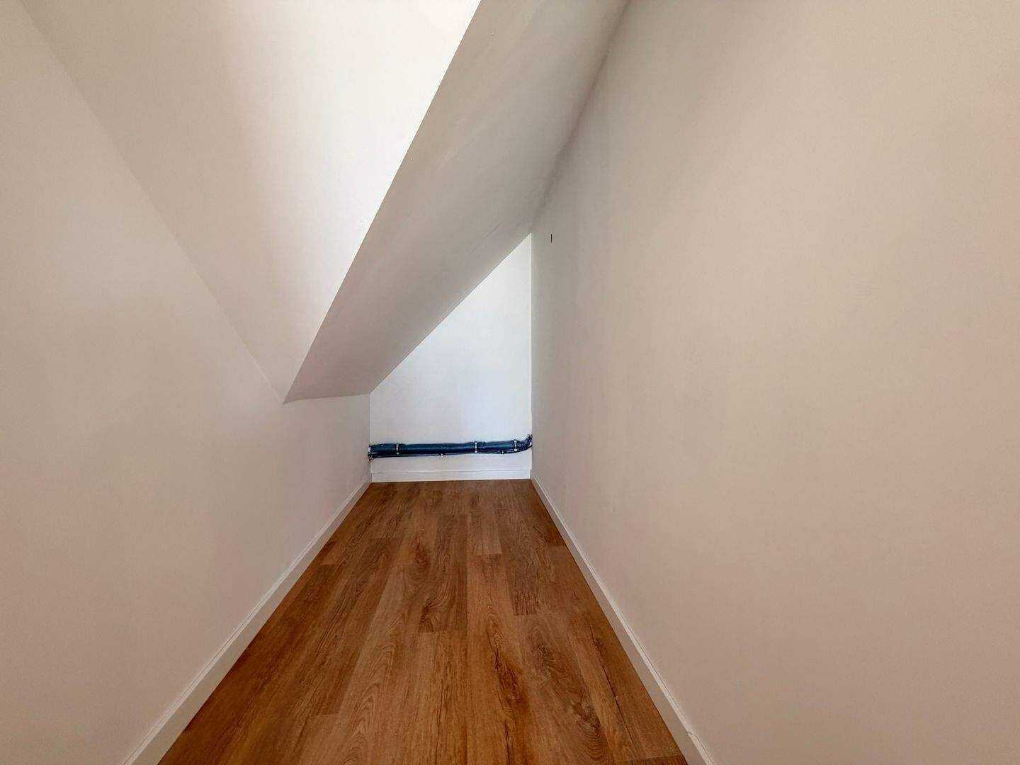 Erstbezug nach DG-Ausbau +++ Moderne 3-Zimmer-Wohnung mit Einbauküche & Aufzug – Nürnberg – Vorschaubild 6