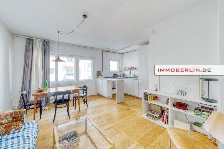 IMMOBERLIN.DE - Sehr angenehme Wohnung mit Balkon in ruhiger Seitenstraße – Berlin – Vorschaubild 2