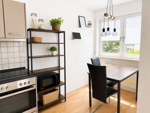 AIGNER - Helle 2-Zimmer-Wohnung mit Südbalkon in gepflegtem Zustand – 80999 München – Vorschaubild 3