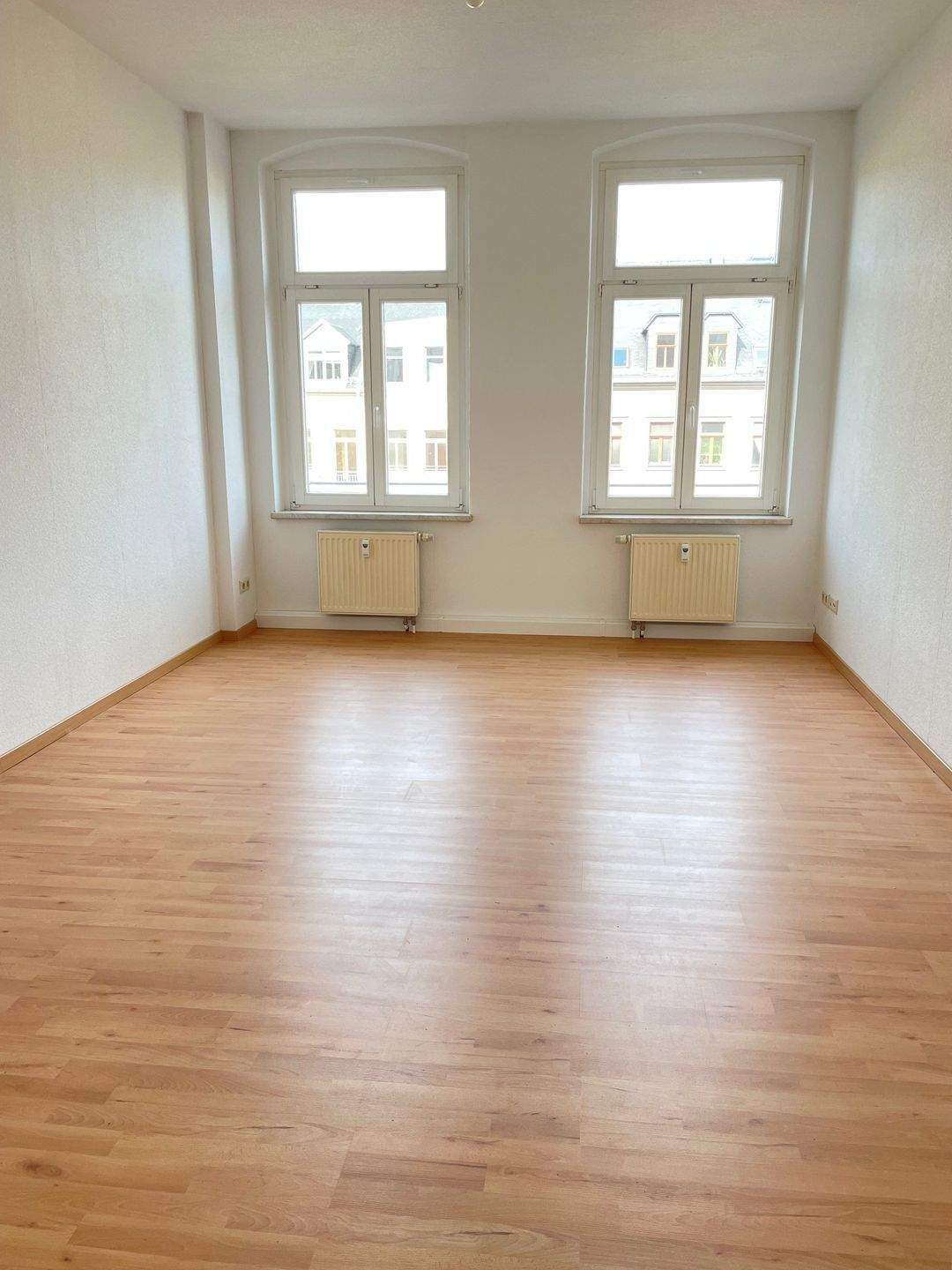 +++NEUWERTIGE WOHNUNG MIT SÜD-BALKON, GARTEN UND PKW-STELLPLATZ+++ – Chemnitz – Vorschaubild 5
