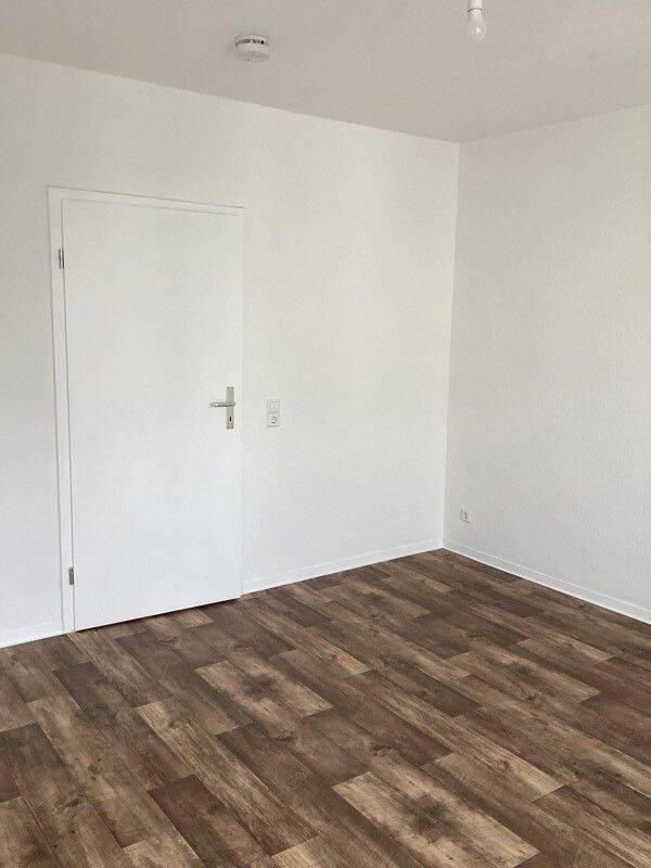 2-Zimmer-Wohnung mit saniertem Duschbad! – Magdeburg – Vorschaubild 3
