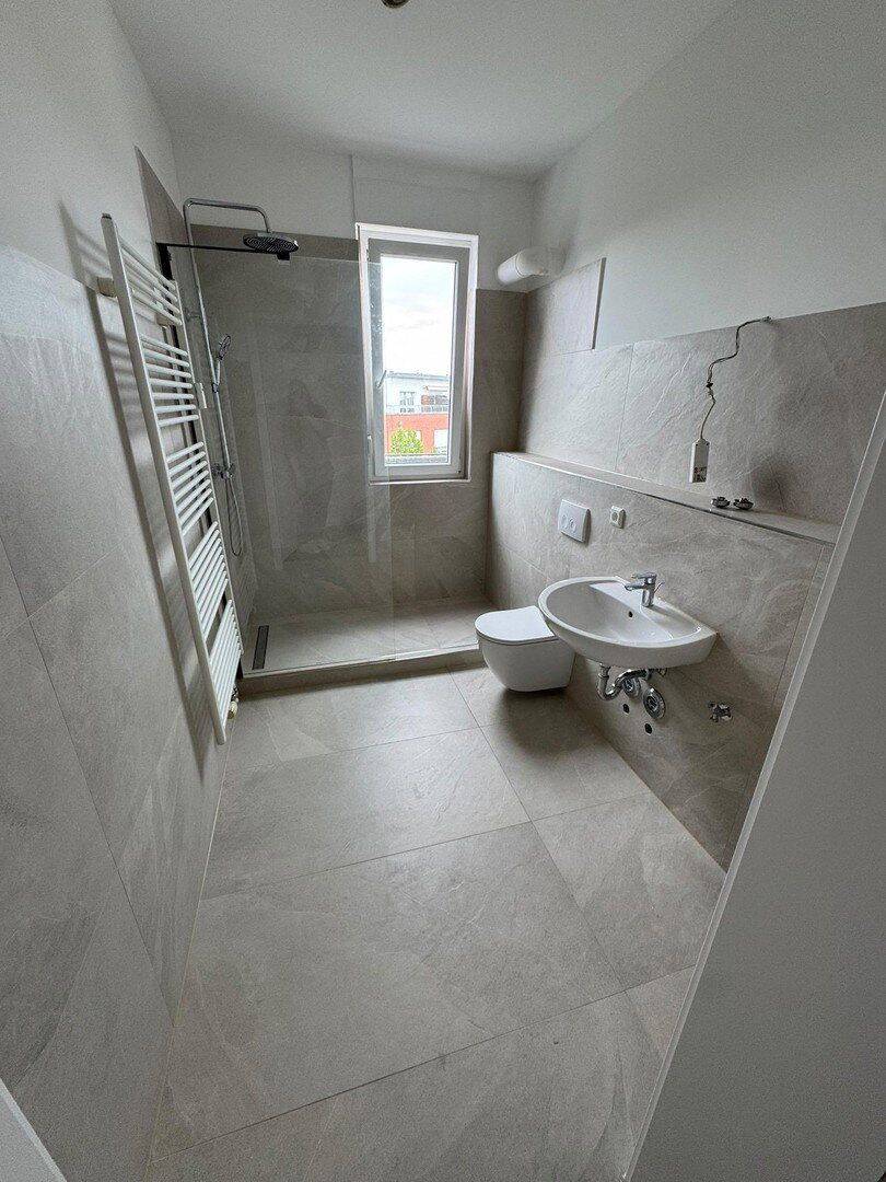 Lichtdurchflutetes Penthouse mit zwei Terrassen - hochwertig saniert in begehrter TH-Nähe – Köln – Vorschaubild 4