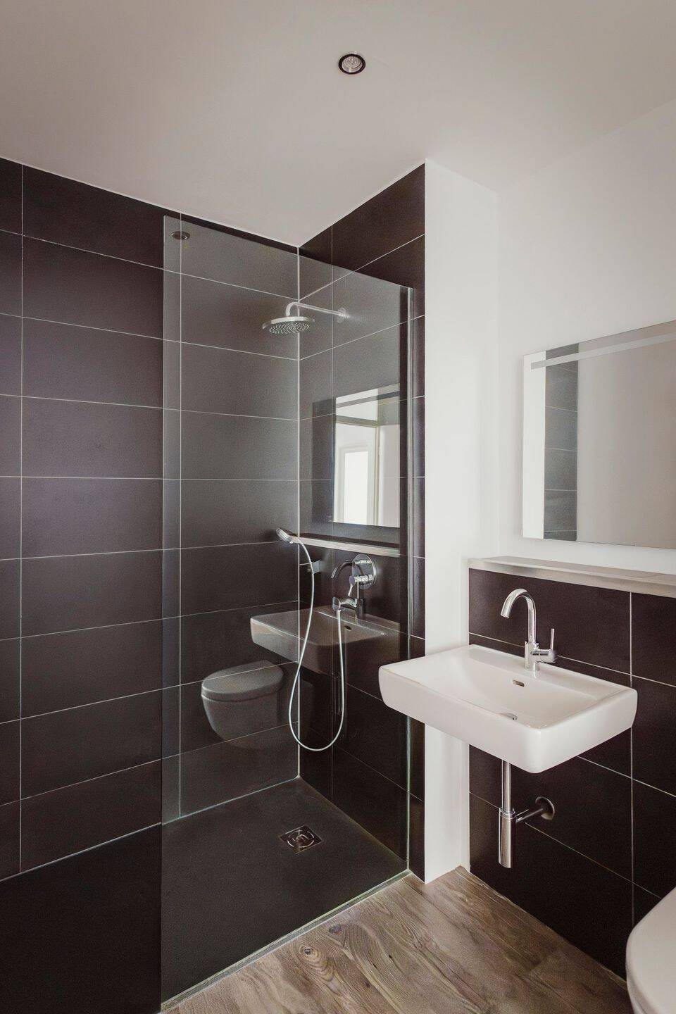 Ruhige Innenhoflage im Winsviertel, fein modernisierter Altbau, hell und reduziert gestaltet – Berlin – Vorschaubild 6