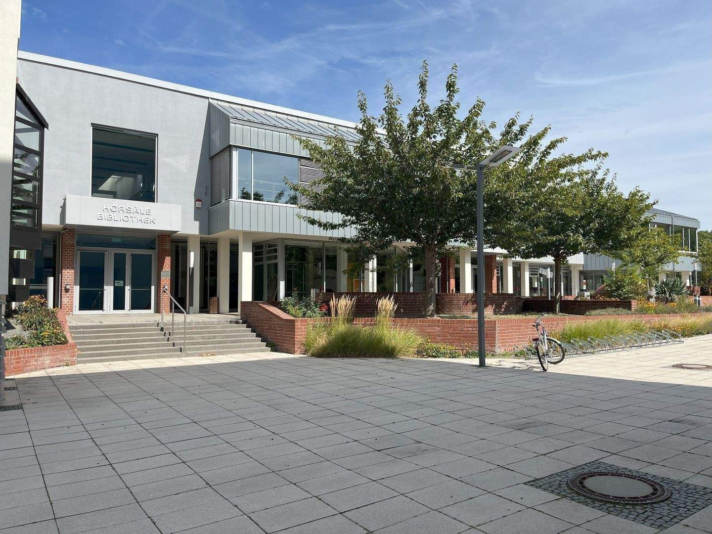 Kleines, schickes 1-Zimmer-Appartement mit Einbauküche, sofort einzugsfertig, nähe Uni-Campus, frisch renoviert – Zwickau – Vorschaubild 2