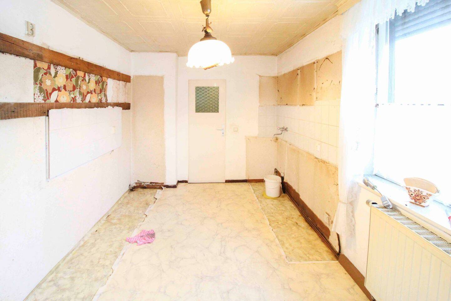 Handwerker aufgepasst: Solides Haus mit Entwicklungspotenzial und großem Grundstück in Oranienburg – Oranienburg – Vorschaubild 3