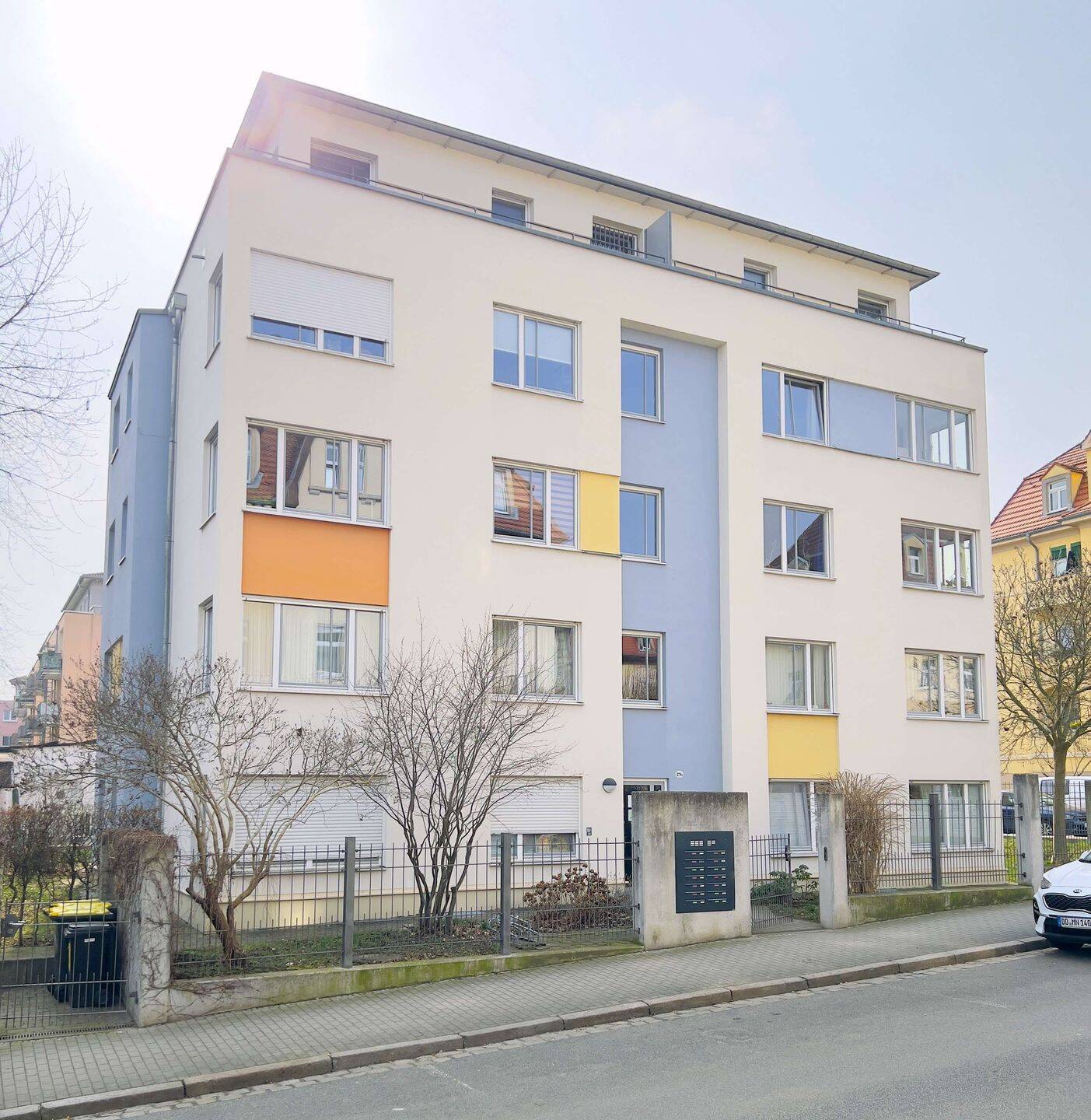 frei ab 01.08.2026: möblierte 2-Raum-Wohnung mit Balkon