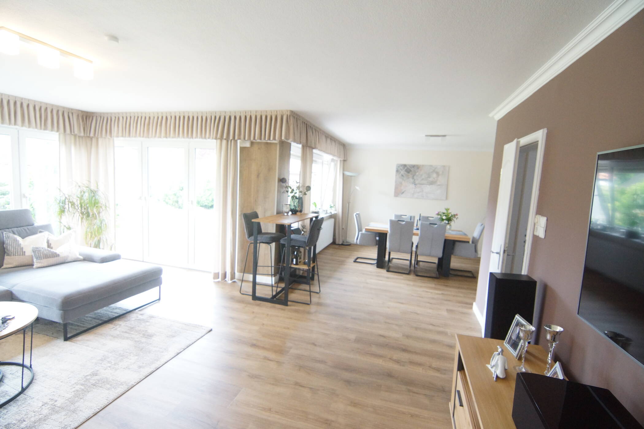 Exklusives Einfamilienhaus mit Pool & großem Grundstück nahe Cloppenburg – Cappeln (Oldenburg) – Vorschaubild 7