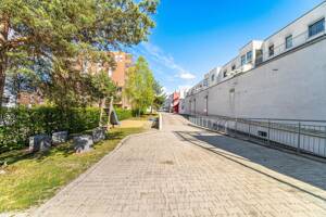 Bezugsfreie 4-Zimmer-Wohnung mit Loggia in München - Milbertshofen / Am Hart, in BMW-Nähe - ideal für Familie & WG – 80937 München – Vorschaubild 9