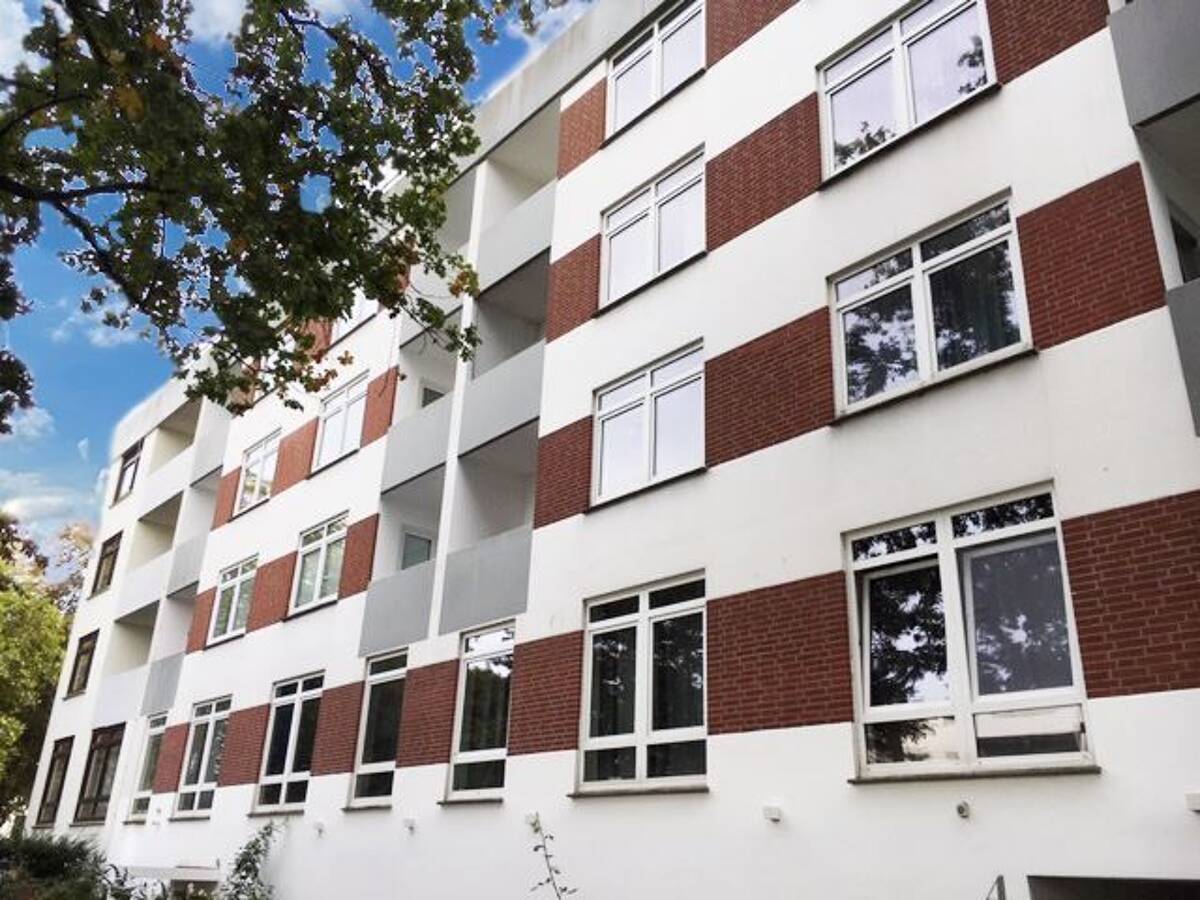 Helle 3-Zimmer-Wohnung mit 2 Balkonen, Einbauküche und Wannenbad in Schwachhhausen nahe Gete – 28211 Bremen – Bild 1 von 9