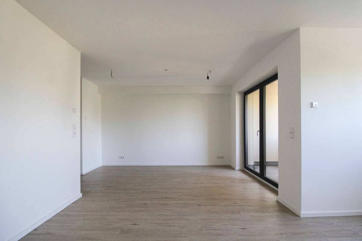 Erstbezug nach Kernsanierung - Moderne 2-Zimmer-Wohnung mit offenen Wohnkonzept und Balkon – 13409 Berlin – Bild 1 von 9