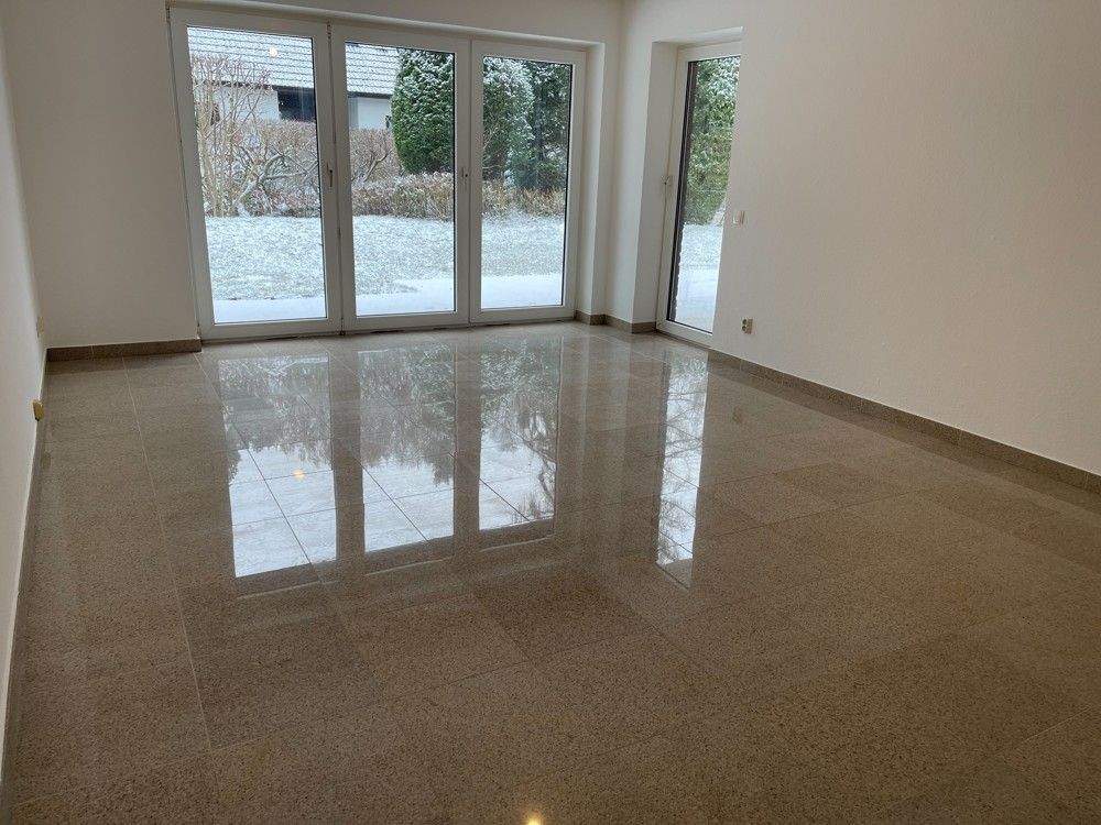 Elbe, Falkensteiner Ufer & Wittenbergener Heide Modernes Dreifamilienhaus mit frei verfügbarer Maisonettewohnung – Hamburg – Vorschaubild 5