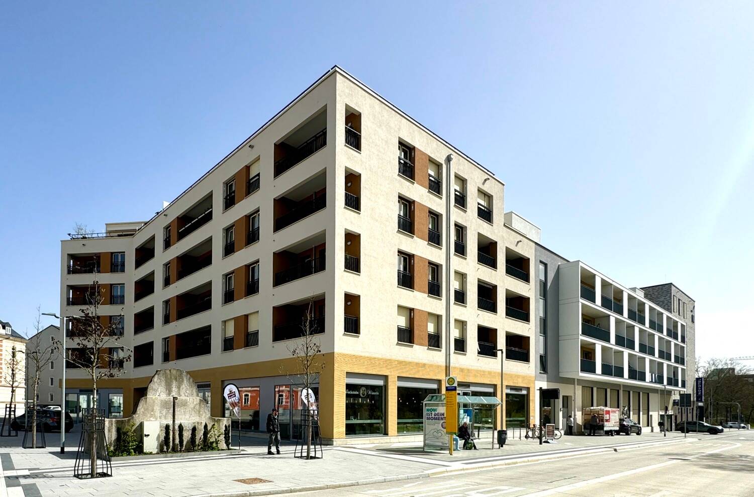 Urbanität, Vielfalt, Wohnqualität - Ladengeschäfte direkt am bekannten Stobäusplatz in Regensburg