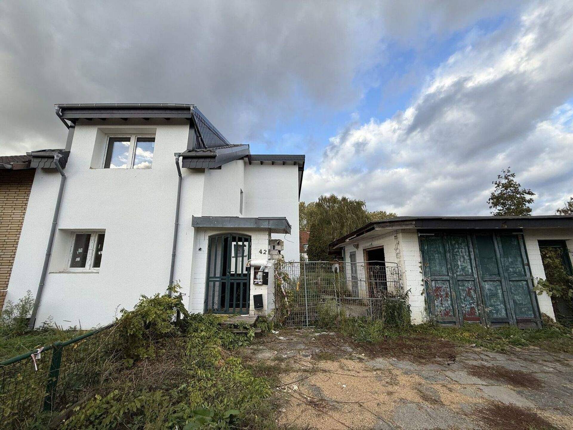Mehrfamilienhaus in 50829 Köln mit 160 m² kaufen