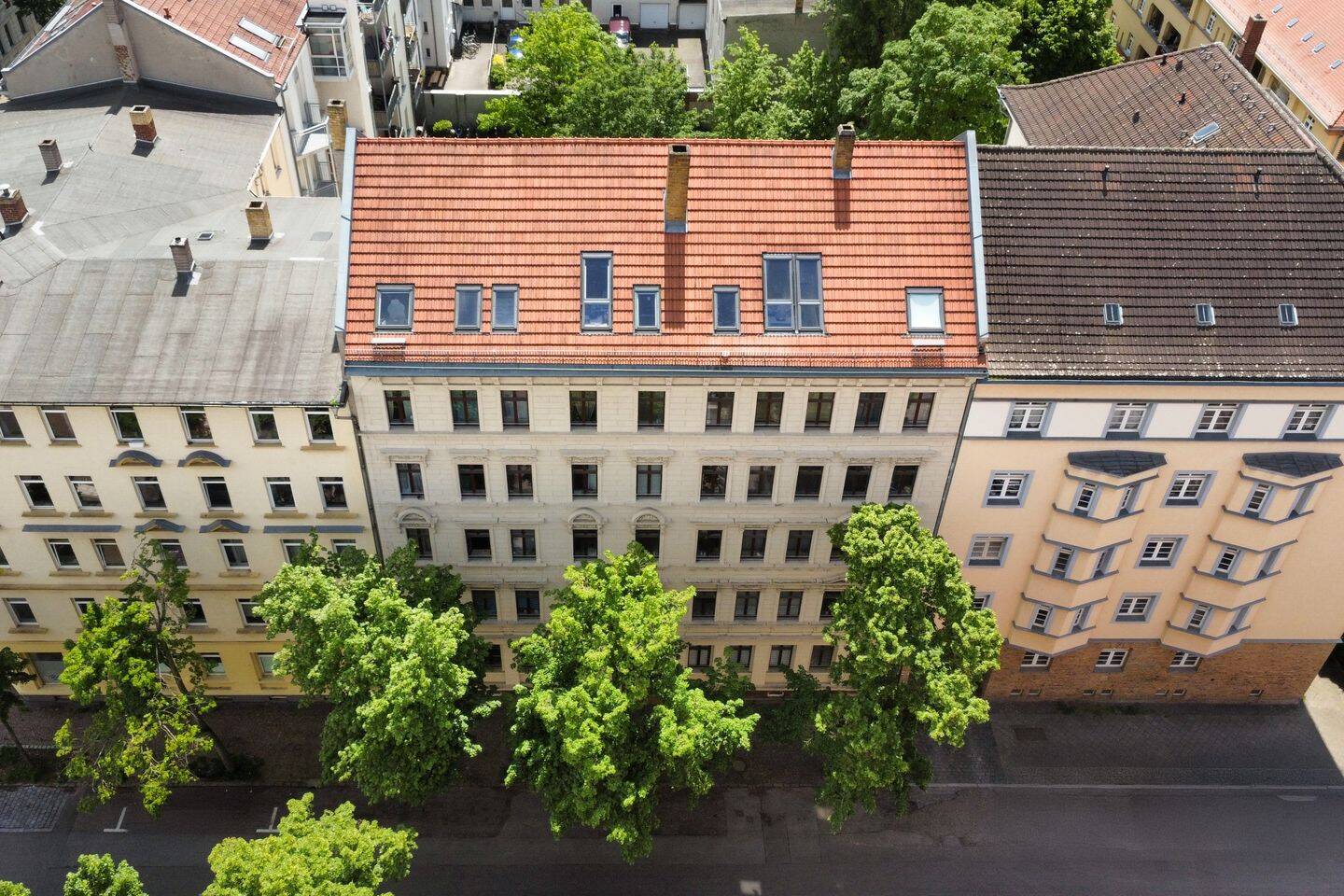 MAISONETTE-TRAUM AM MARIANNENPARK // 3-Raum-Wohnung mit Balkon, Tageslichtbad und PKW-Stellplatz