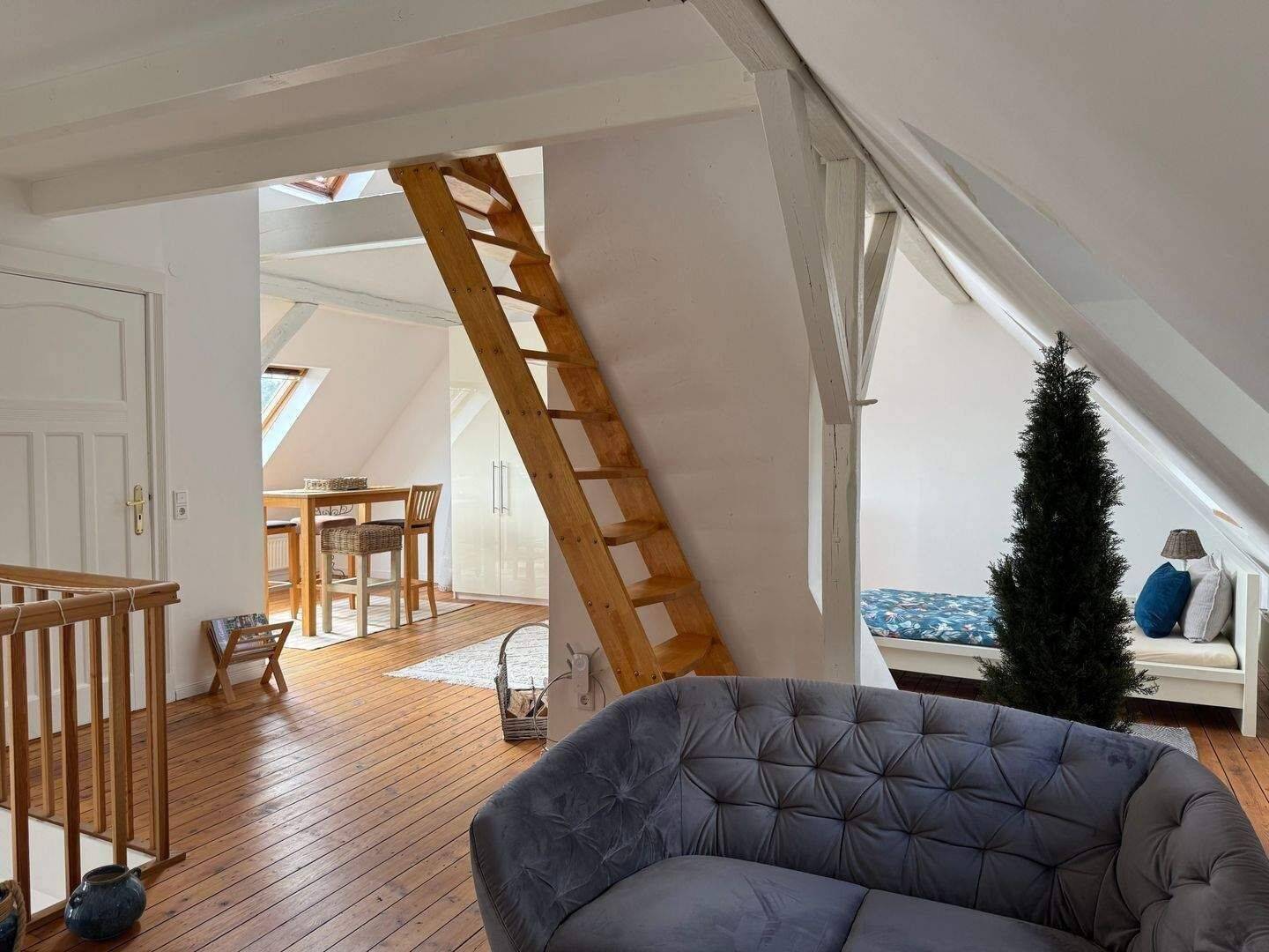 Ideal für Monteure - Komplett MÖBLIERT - 3 sep Schlafzimmer ! – Bremen – Vorschaubild 2