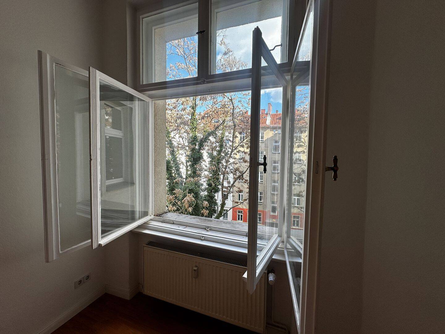 Großzügige Altbauwohnung mit Balkon und Berliner Zimmer im Kunger-Kiez – Berlin – Vorschaubild 6