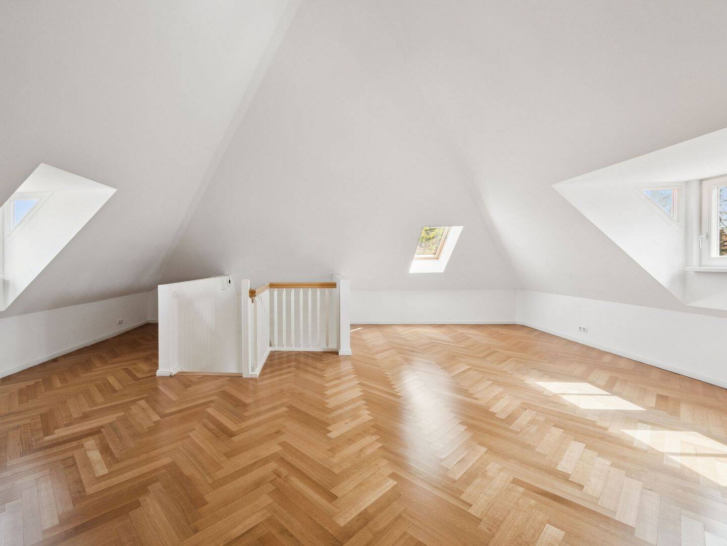 Hochwertiges & energieeffizientes Einfamilienhaus mit Blick ins Grüne – Berlin – Vorschaubild 7