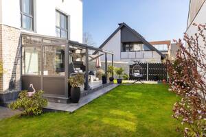 Exklusives Wohnhaus mit gewerblicher Nutzungsmöglichkeit in HH-Sasel – 22393 Hamburg – Vorschaubild 9