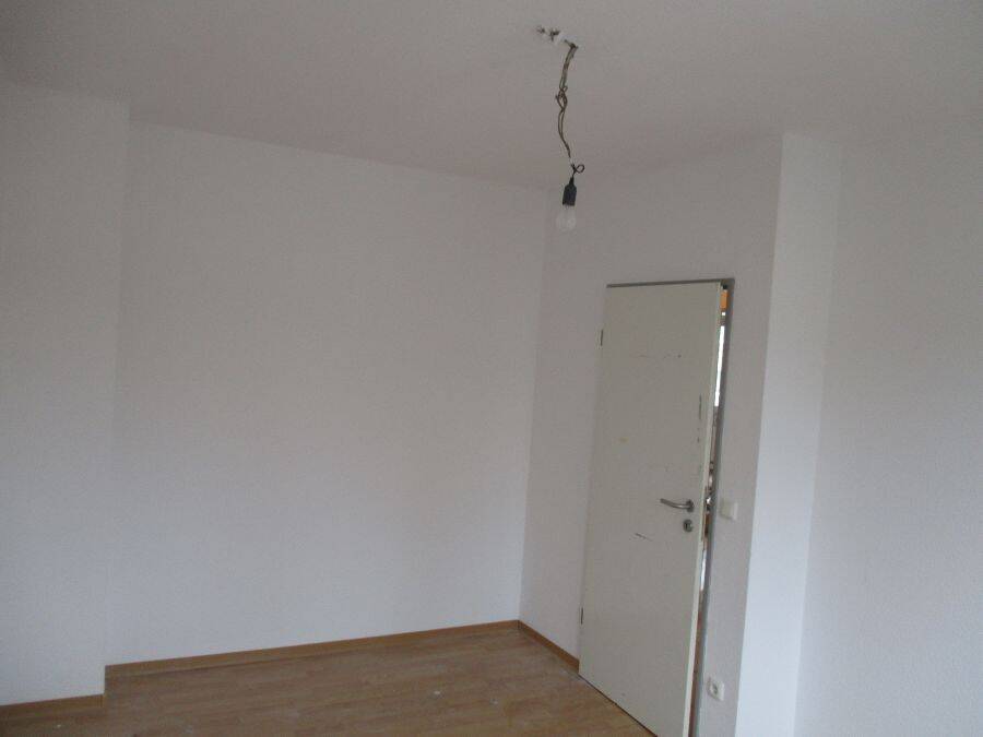 Provisionsfrei* Geräumige 4-Zi.-Wohnung m. Stellpl., Altendorfer Straße, 1.OG – Essen – Vorschaubild 3