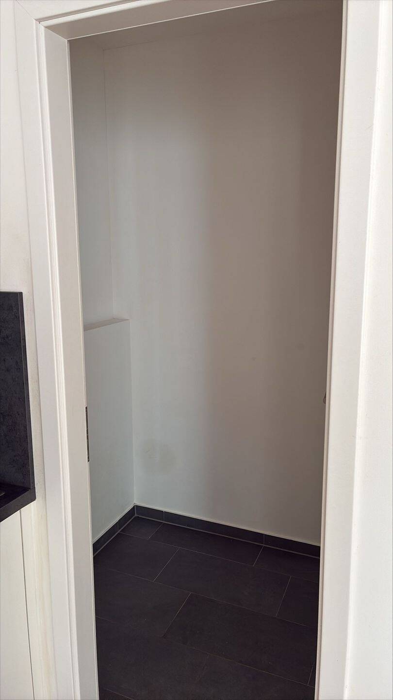 Helle 3-Zimmer-Wohnung mit Wohnbereich und Gäste WC