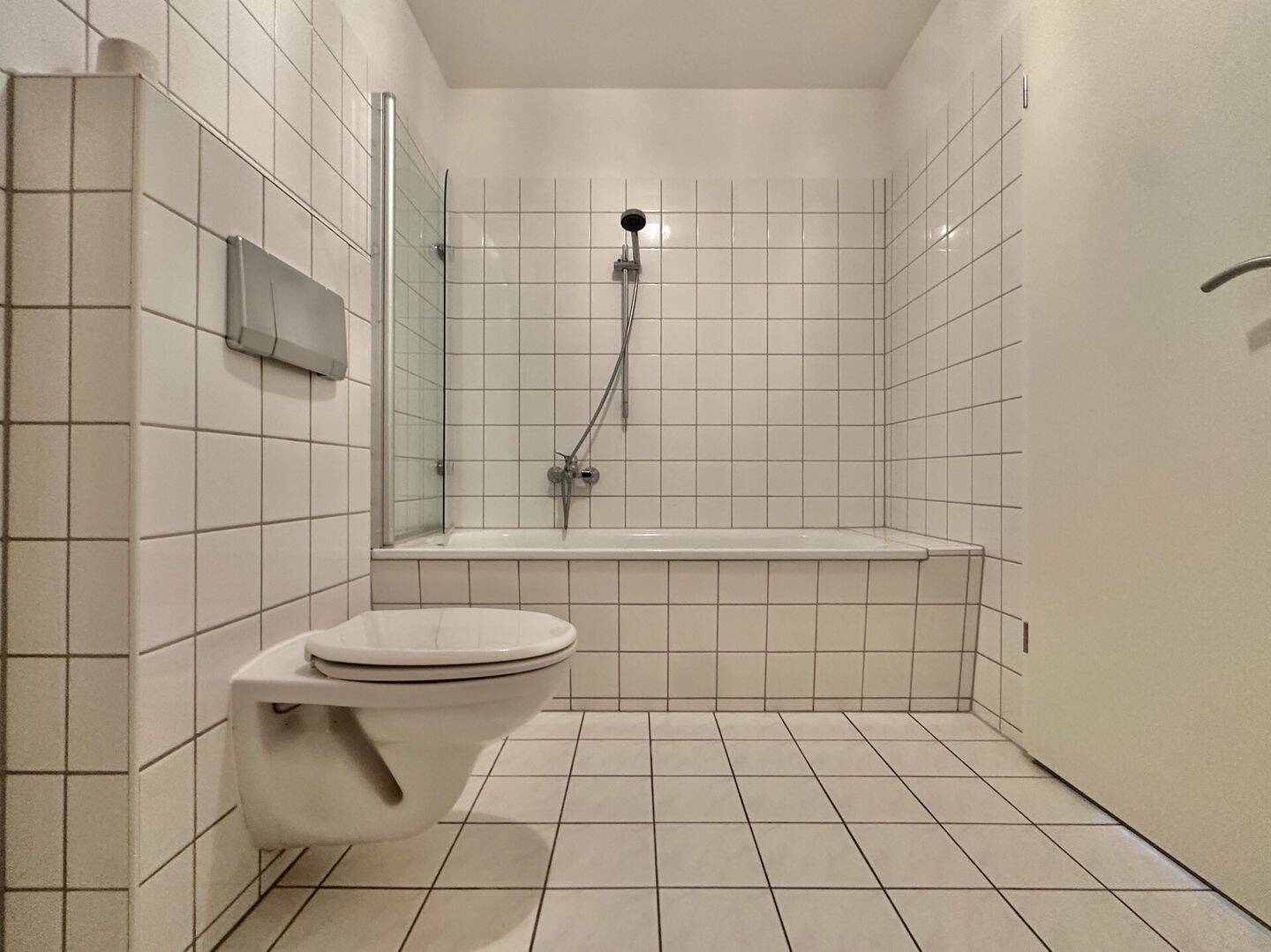 Gut geschnittene 2-Raumwohnung mit Balkon für Kapitalanleger – Dresden – Vorschaubild 8