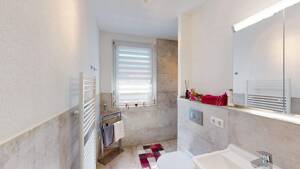 EXKLUSIVES 4.5-ZI. PENTHOUSE IN WEHR MIT GR. DACHTERRASSE UND WEITBLICK – 79664 Wehr – Vorschaubild 9