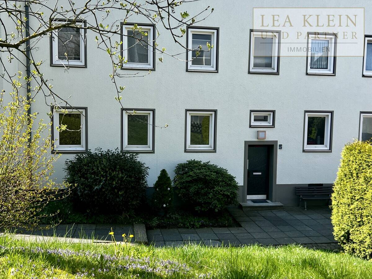 Charmante 3-Zimmer-Wohnung mit Wohlfühlcharakter in bester Oberstadtlage & Innenhofnutzung – Siegen – Bild 1 von 8