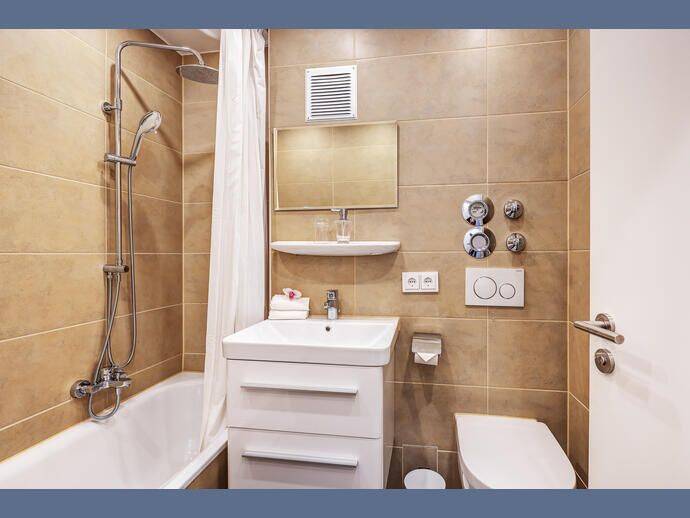 Möbliert: Modern möblierte Balkonwohnung zur Miete – München – Vorschaubild 8