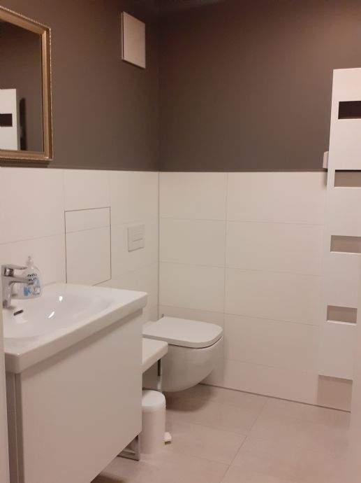 Kleines Penthouse***2 Balkone***Fahrstuhl***Einbauküche – Limbach-Oberfrohna – Vorschaubild 3