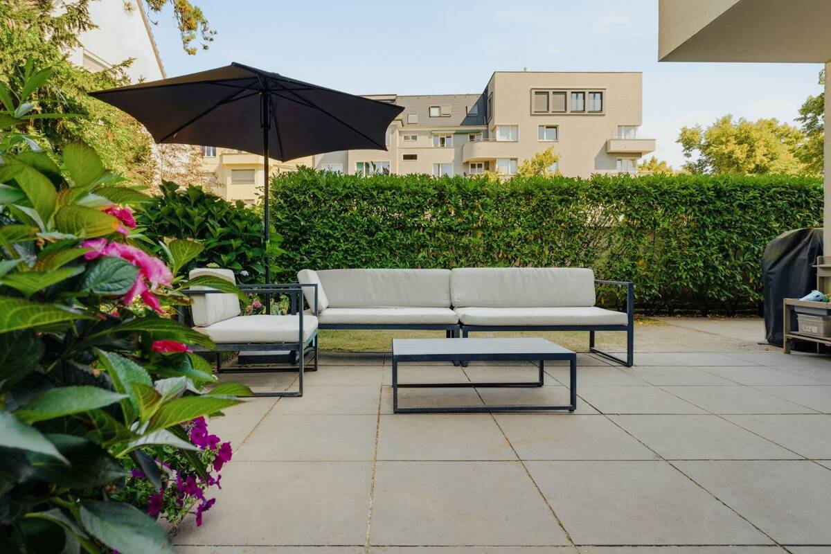 Exklusive barrierefreie 3-Zimmer-Gartenwohnung, 2 Terrassen, 2 TG-Stellplätze am Stadtwald – 50933 Köln – Bild 1 von 9