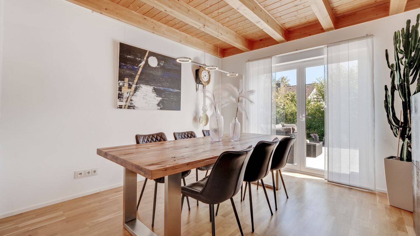 Einfamilienhaus mit Nebengebäude! Hochwertiges Anwesen mit energieeffizienter Ausstattung – Altdorf bei Nürnberg – Vorschaubild 7
