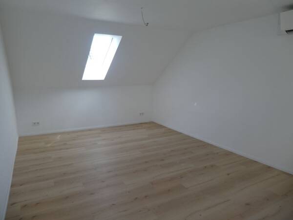 Dachgeschosswohnung in 64832 Babenhausen mit 104 m² kaufen
