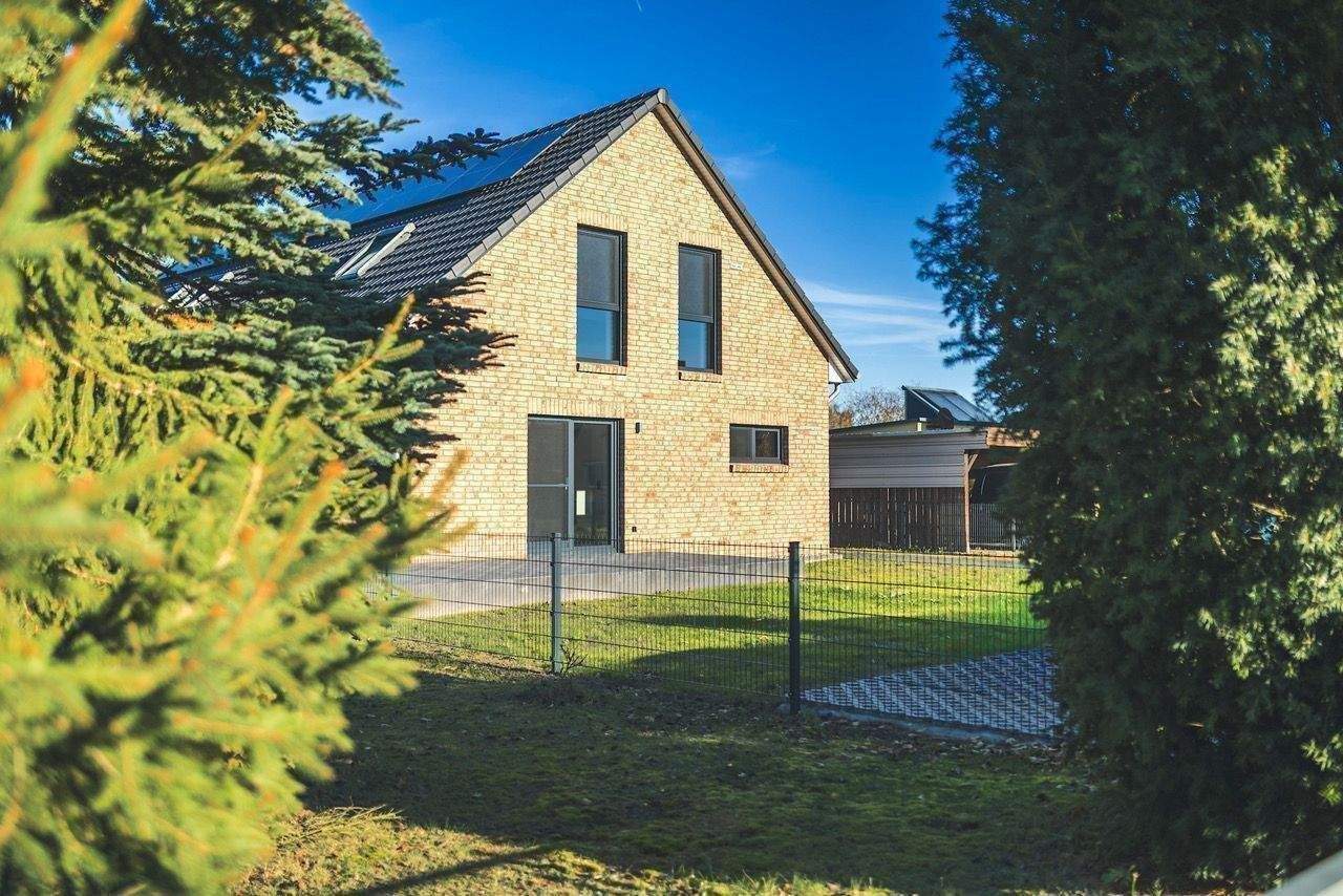 Bezugsfertig ! Neubau Niedrigenergiehaus mit zwei Wohneinheiten in Barth – Barth – Vorschaubild 2