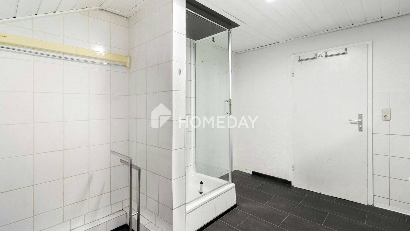 4-ZI-Altbauwohnung mit großzügiger Terrasse & 80 m² Grundfläche großem Dachboden in WI-Mitte – Wiesbaden – Vorschaubild 8