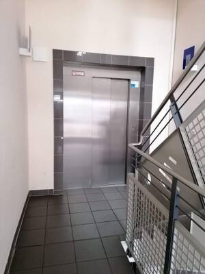 Sonnige, helle 3-Raum-Wohnung mit neuer Einbauküche – 39112 Magdeburg – Vorschaubild 9