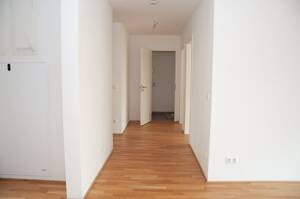 Sonnige 4 Zimmer Neubauwohnung mit Balkon und perfekter Verkehrsanbindung und trotzdem Felder und Wiesen – 63073 Offenbach am Main – Vorschaubild 7