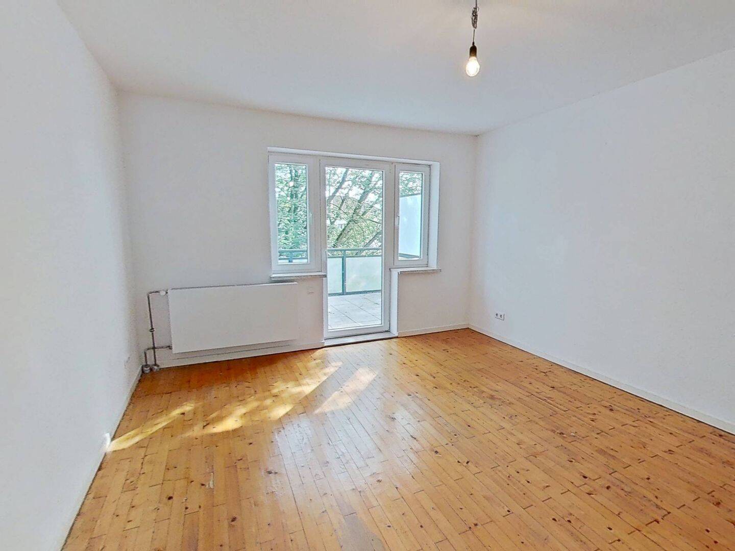 Zentral gelegene 2-Zimmer-Wohnung mit EBK und 2 BALKONEN