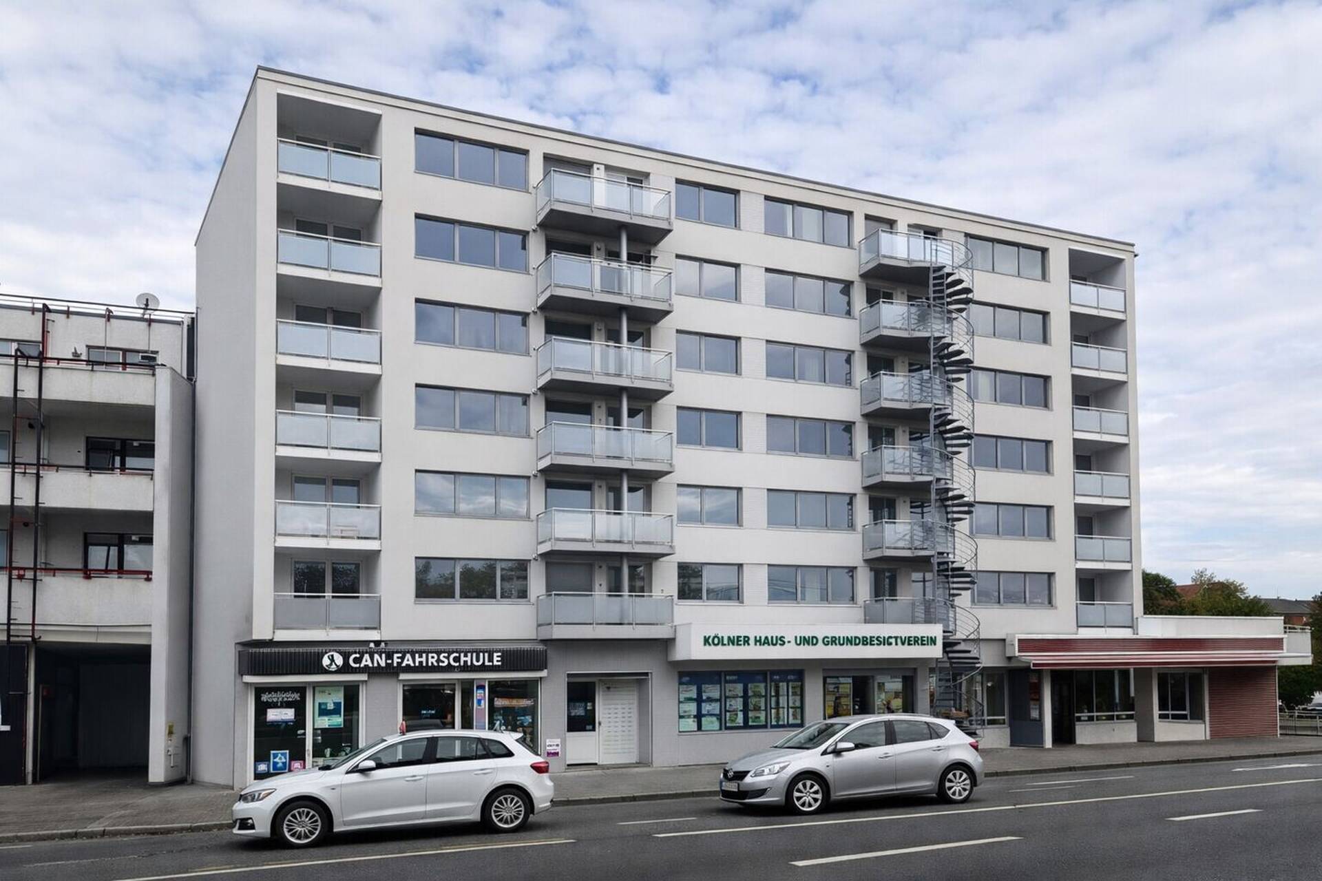 Etagenwohnung in 51143 Köln / Porz mit 142 m² kaufen
