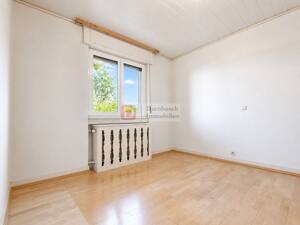 Top!! Charmantes Reihenmittelhaus mit 6 Zimmern, Garten und Garage – 60433 Frankfurt am Main – Vorschaubild 5