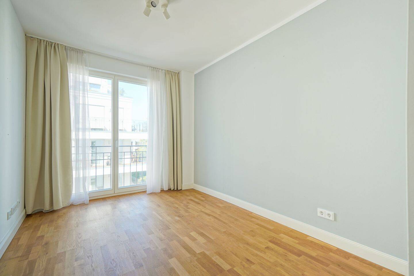 Hochwertiger Wohnkomfort - Moderne 3,5-Zimmer-Wohnung mit Balkon – Berlin – Vorschaubild 3